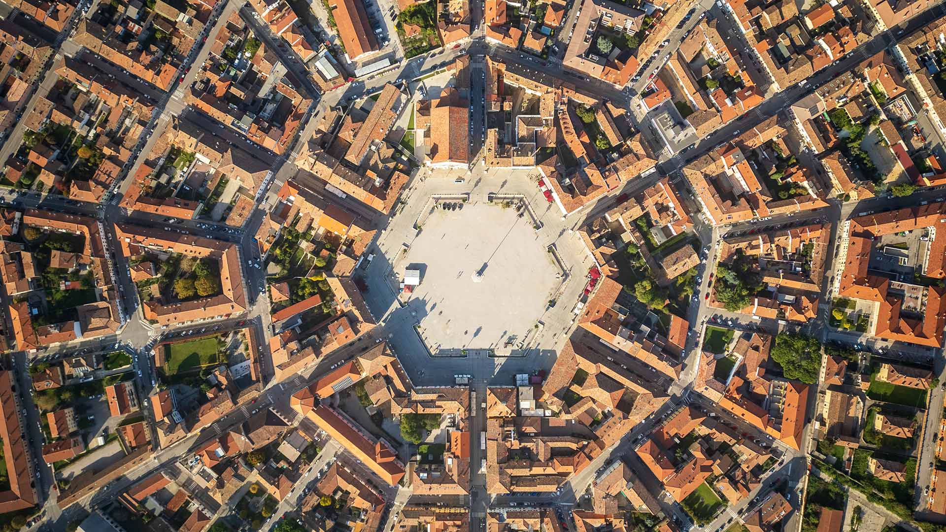 弗留利要塞城市帕尔马诺瓦航拍图，意大利 (© Riccardo Saponi/Getty Images)