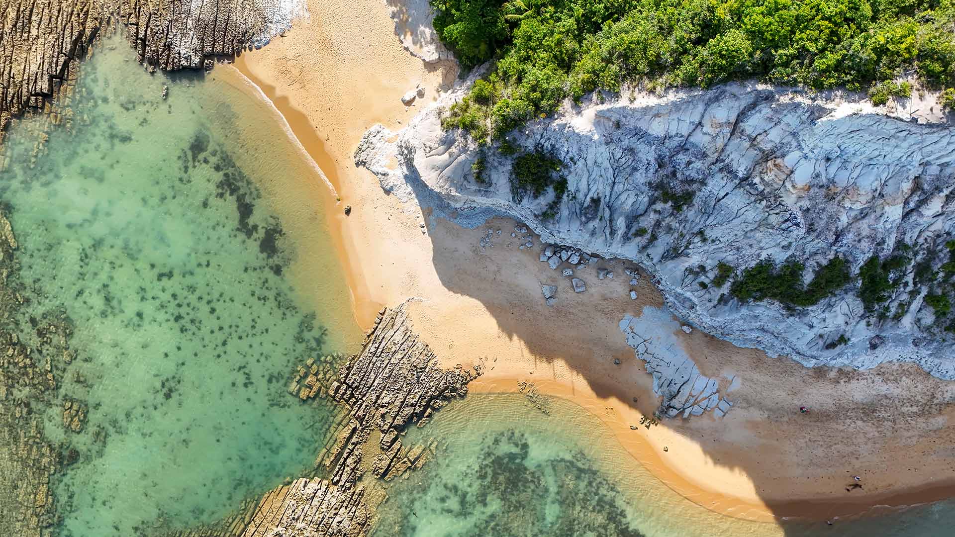 镜面海滩，塞古罗港，巴伊亚州，巴西 (© Marcelo Nacinovic/Getty Images)
